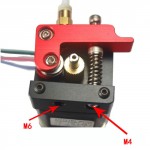向右朝向 MK8 擠出機